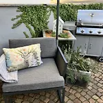 Ue Fuer Freunde 3 Wohneinheiten Mit Aussenflaeche Und Grill *