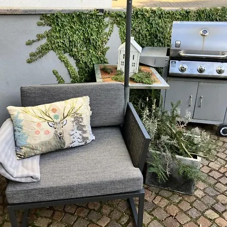 Ue Fuer Freunde Und Familien 6 Raeume *