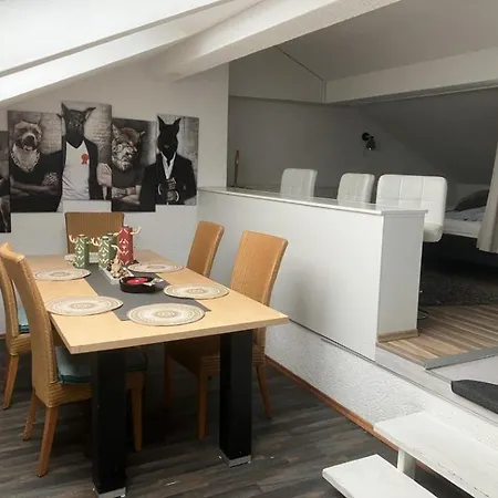 ü Für Freunde 3 Wohneinheiten Mit Außenfläche Und Grill Сasa de vacaciones *